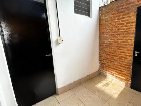 Juez de la Gándara al 700 Morón