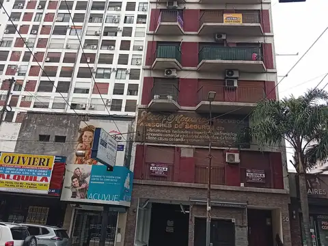 MONOAMBIENTE DIVIDIDO APTO PROFESIONAL Moreno 50