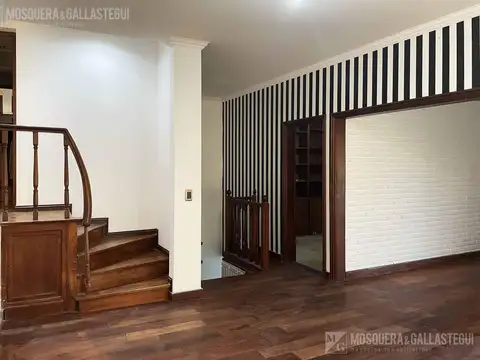 Depto Tipo Casa en Alquiler con 1 cocheras