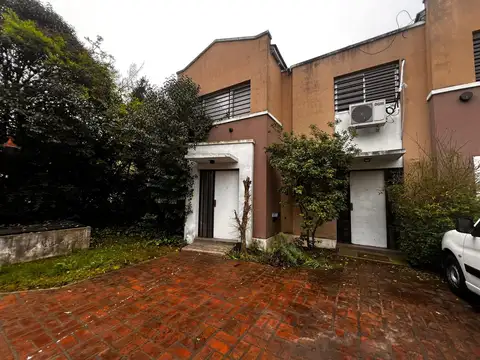 Depto Tipo Casa en Venta con 2 cocheras