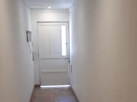 Departamento en Alquiler en Villa Lynch, $ 320.000