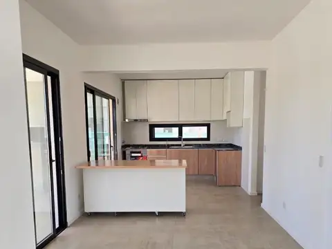 Casa en Alquiler en Puertos, USD 2.000