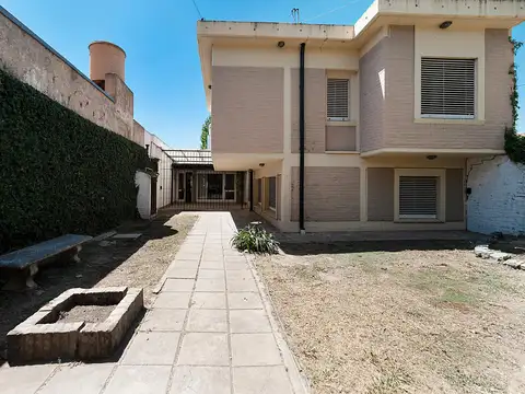 Casa en Venta en Castelar Sur, USD 164.999