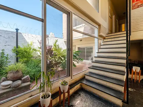 Venta Casa 5 ambientes con local en Ituzaingó