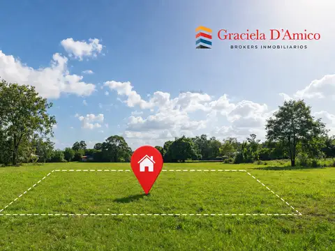 Lote con mejoras a 7 cuadras de estación.
