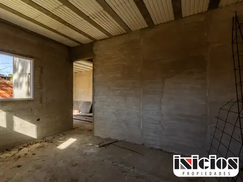 Casa 3 ambientes con 1 baño