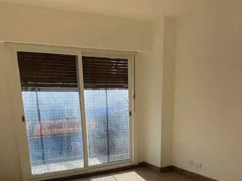 California 2100, Piso 1