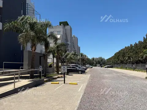 Departamento en Alquiler con 1 cocheras