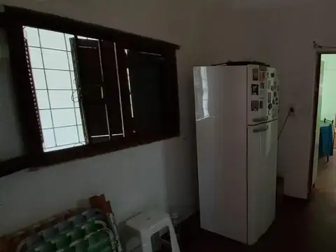 Casa En Venta!! A Refaccionar - 3 Dorm.