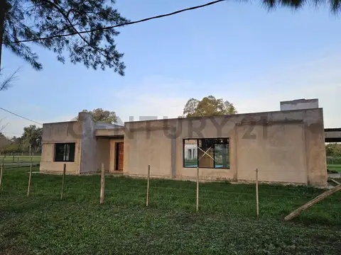 Aristóbulo del Valle 1300, Piso 0