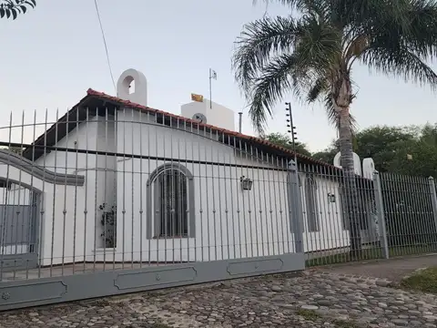 Casa 4 ambientes con 3 baños