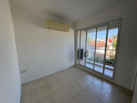 Departamento en Alquiler con 1 cochera