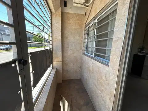 Depto Tipo Casa en Venta 27 años