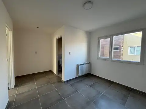 DUPLEX EN VENTA DE 2 DORM 2 BAÑOS Y PATIO