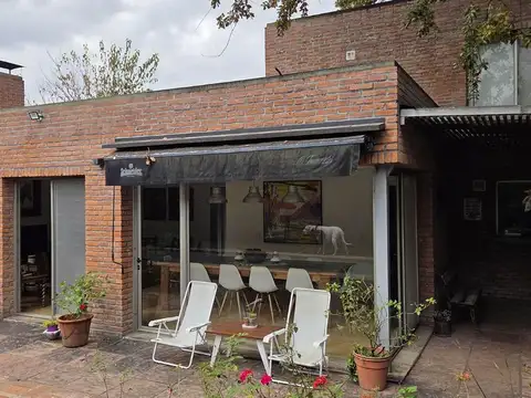 Venta Gran Casa en barrio cerrado Talar Chico