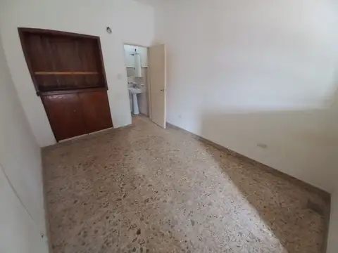 Departamento en Alquiler en Rafael Calzada, $ 400.000