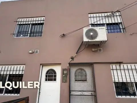 Casa en Alquiler en Remedios de Escalada, $ 450.000