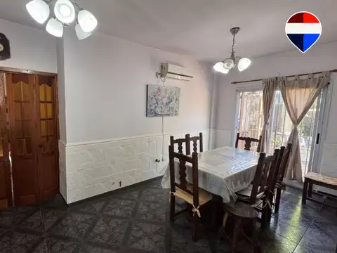 Casa 4 ambientes con 2 baños