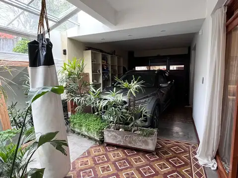 Casa 6 ambientes con 3 baños