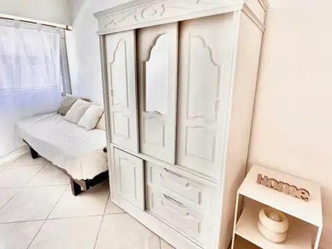 De las Gaviotas B7167 Pinamar 100, Piso 2