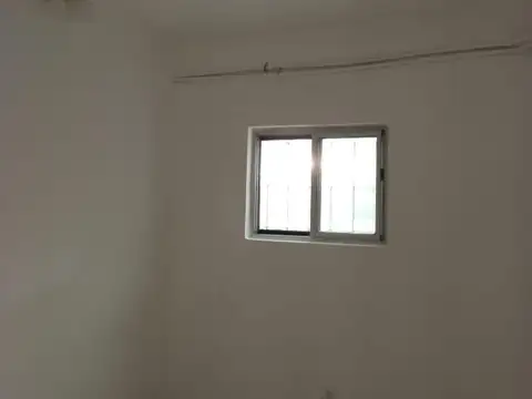 Depto Tipo Casa en Alquiler en Sourigues, $ 490.000