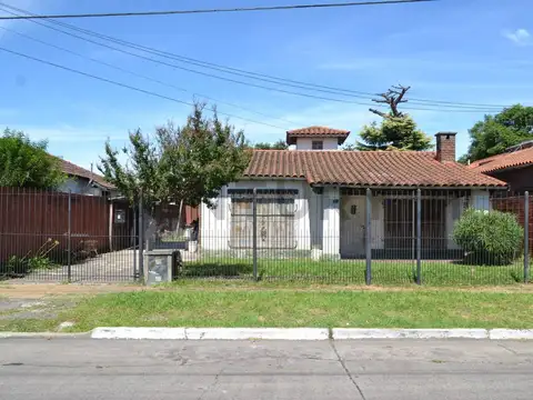 Casa en venta en centro de General Pacheco