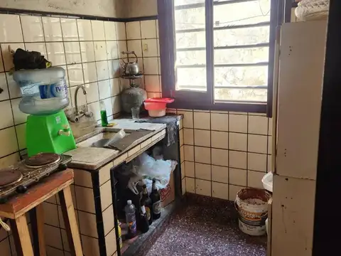 Casa 4 ambientes con 1 baño