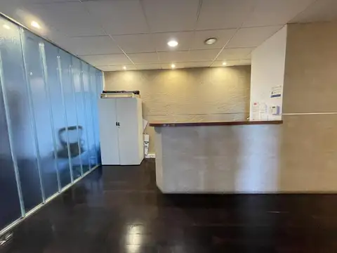 RETASADA IMPECABLE Oficina Centro Uruguay Norte excelente imagen corporativa.