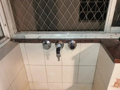 Departamento 4 ambientes con 2 baños