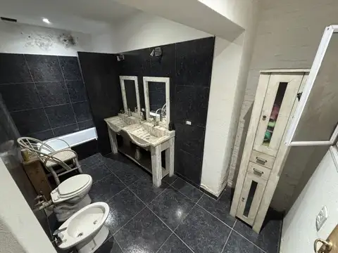 Depto Tipo Casa 4 ambientes con 2 baños