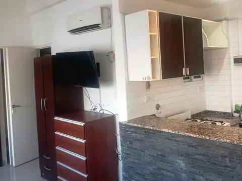 1 AMB  AMPLIO  FTE DIVISIBLE  EXCELENTE ESTADO Y EQUIP.