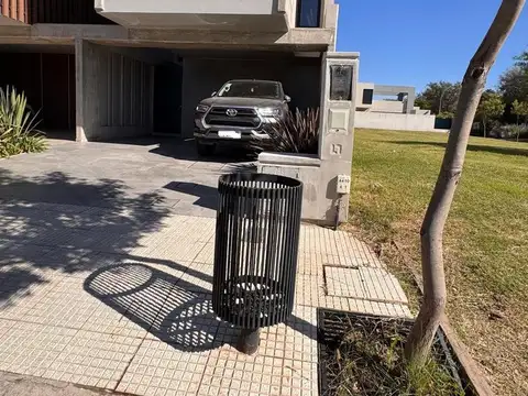 Casa en Venta en La Luisita, USD 390.000