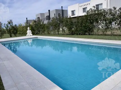 Casa en Alquiler de 4 dormitorios