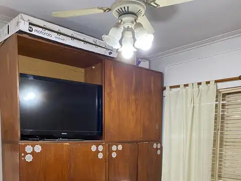 Casa 7 ambientes con 2 baños