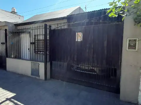 Casa  4 Ambientes Ituzaingo Sur- Se escuchan Propuestas