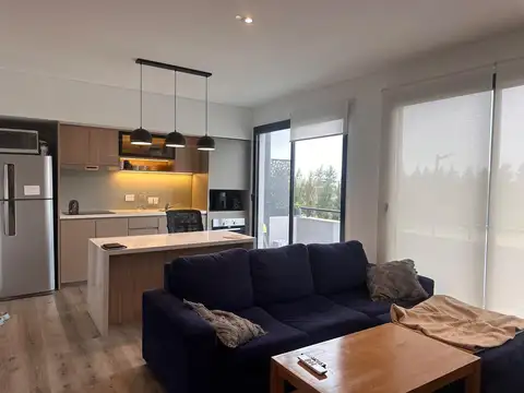 Departamento en Alquiler con 1 cocheras