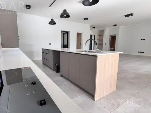 Casa en Venta en Medal Country club, USD 275.000
