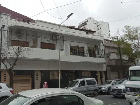 Laprida 84 , Piso PB
