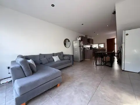 Depto Tipo Casa en Venta en Ezeiza, USD 110.000