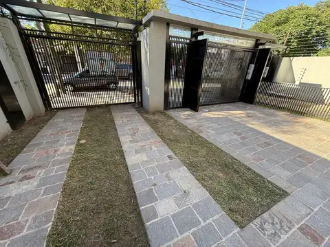 Casa 4 ambientes con 3 baños
