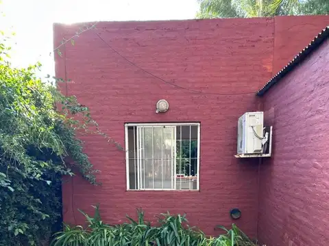 Casa en Alquiler con 1 cochera