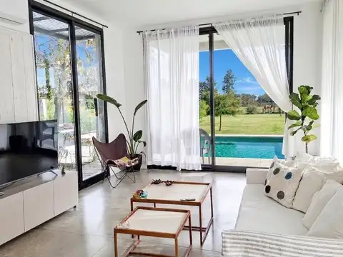 Casa en Venta con 1 cochera