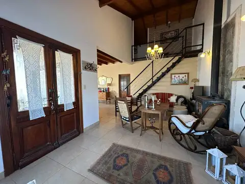 VENTA CASA 4 AMB EN MECHONGUE ,GENERAL ALVARADO