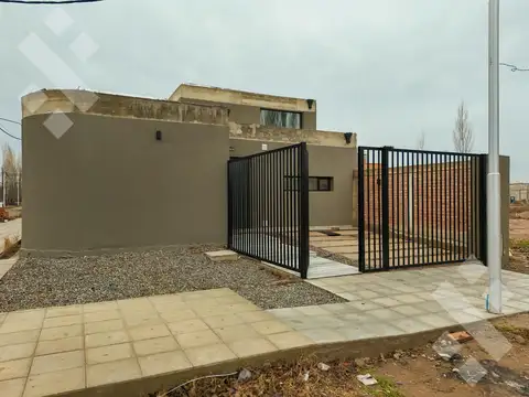 Venta Casa en  Barrio Los Alomos calle Uspallata