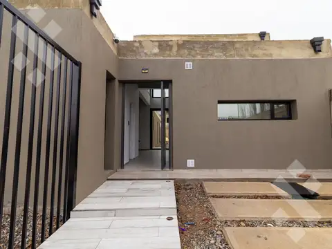Casa en Venta en Neuquen, USD 290.000