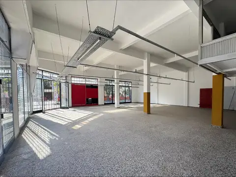 Local Comercial en venta Sobre avenida 24 en Berazategui, ideal inversor