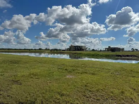 Terreno en Venta en Santo Tome, USD 90.000