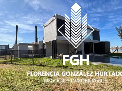 Casa Laguna en venta 6 amb con pileta en Naudir Escobar