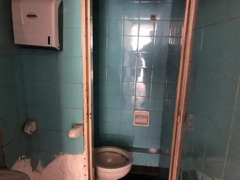 Local en Venta Via Púb.