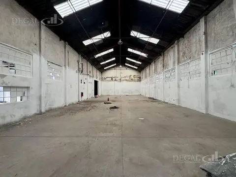 Depósito en Mataderos